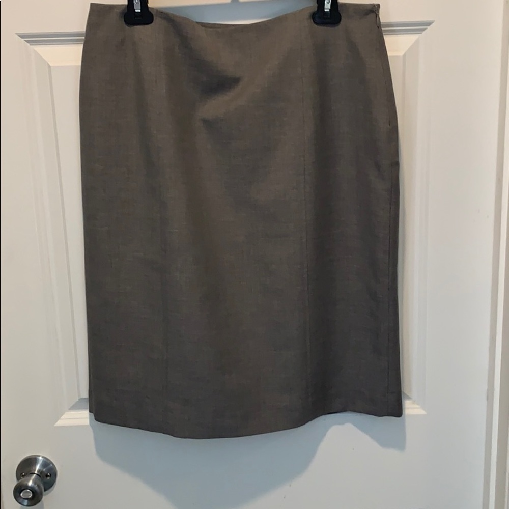 Gray pencil skirt